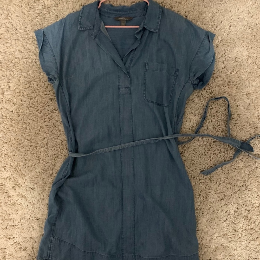 Market and Spruce chambray dress